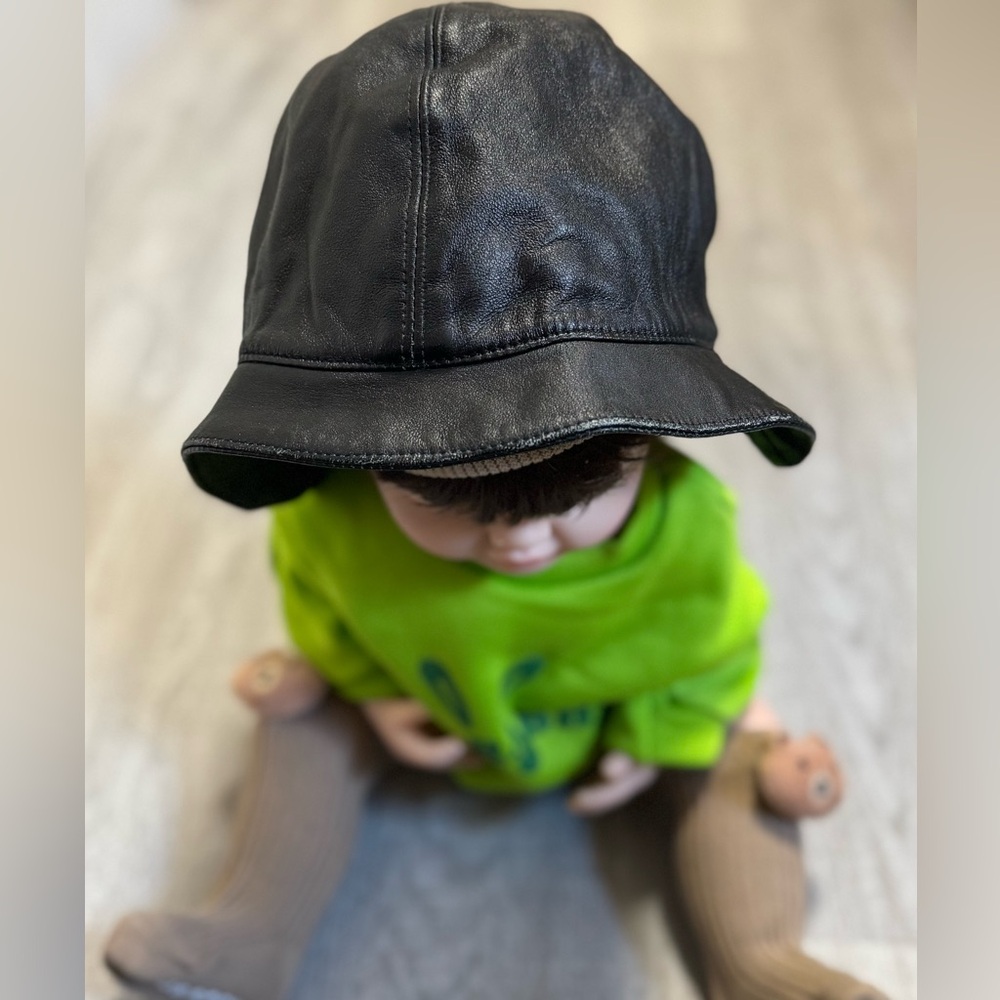 Max Mara Leather Bucket Hat Black Size 57 Made in Italy Women’s